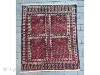 Centralasin turkoman Ensi Rug
Size:137x170cm/4'6"x5'7"                             