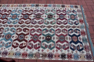 Bridal kilim of Reyhanli Late 19th Century
Needs a little work to be done
Wool and cotton spun together ,all good dyes             