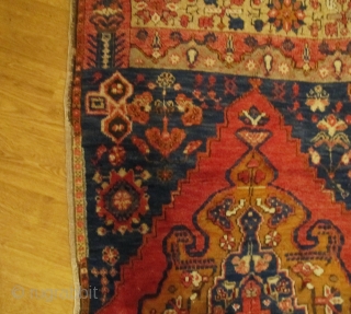 TASPINAR WAGIREH * Turkey *   
first half 20th Century * wool on wool * 110 x 80 cm/3'7" x 2'7"

professionaly washed *         