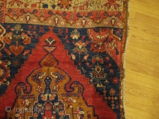 TASPINAR WAGIREH * Turkey *   
first half 20th Century * wool on wool * 110 x 80 cm/3'7" x 2'7"

professionaly washed *         