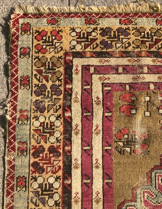 Antique Anatolian Kirsehir Mucur Rug
Sİze 160x110 cm                          