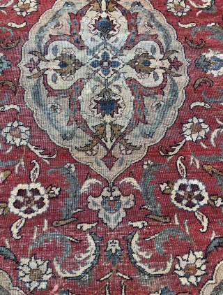 Antique Rug
Size 110x140 cm                             