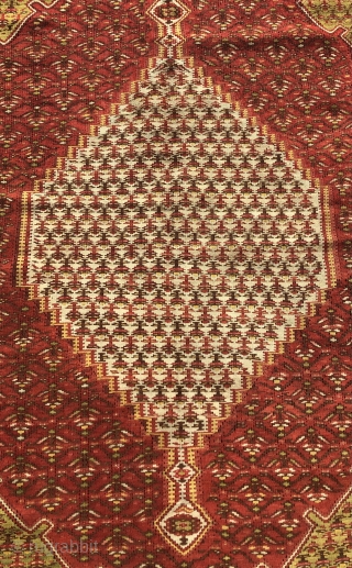 Antique Persian Sine Kilim
Size 129x191 cm
                           