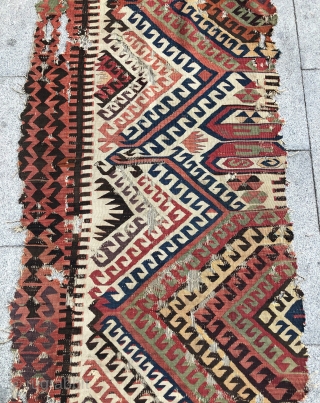 Antique Isparta Kilim
Size 90x370 cm                            