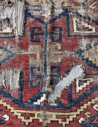 Antique Karapinar Rug 
Size 104x118 cm                           