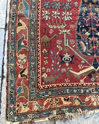 Antique Bakshaish
Size 140x165 cm 
                            