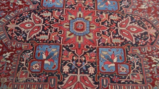 Excellent condition 10X13 rug of undetermined age, but 1930 at  the latest
Great drawing and colors.
Please request additional pictures or information

Very reasonale price

Thanks          