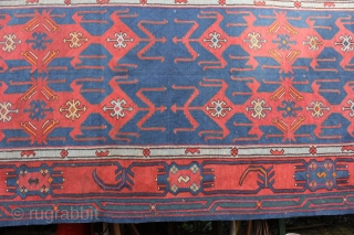 Awar Kelim Dagestan around 1900
Kelim is unfortunately shortened atherwise good condition
Size: 300 x 140 cm                  