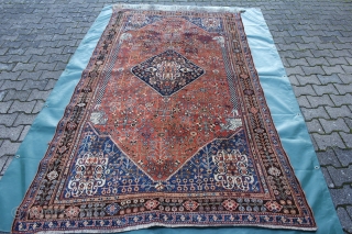 Antique South West Persian Kashkuli Qashqai rug a gorgeus and rare sepecimen near
perfect condition, Wool on Wool, Natural Colors, Late 19th century.
Size: 273X155cm          