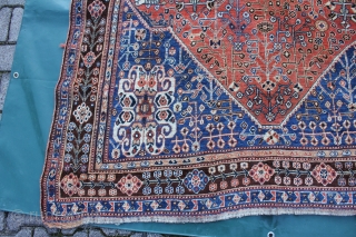 Antique South West Persian Kashkuli Qashqai rug a gorgeus and rare sepecimen near
perfect condition, Wool on Wool, Natural Colors, Late 19th century.
Size: 273X155cm          