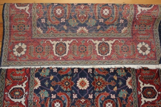 Tebris Persian around 1920
Wool on cotton very good condition.

Size: 160x114 cm                      