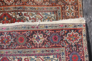 BIDJAR around 1900  good condition 
Size: 205x130cm                         