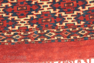 Antique Tekke Torba around 1780
Very good condition,original state,
extremly rare collector's intem
Size: 82x39cm                     