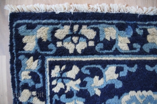 Seat mat China 19th century Wool on Cotton
good condition Sitze: 63x61cm                      