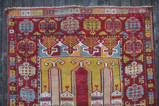 Karapinar central Anatolia End of 19th century / Early 20th century Wool on wool. 
Good condition for ist age a similar piece see pictures.
Size: 155x117cm 
Price: 550€      