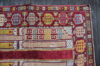 Karapinar central Anatolia End of 19th century / Early 20th century Wool on wool. 
Good condition for ist age a similar piece see pictures.
Size: 155x117cm 
Price: 550€      