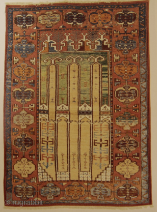 Karapinar central Anatolia End of 19th century / Early 20th century Wool on wool. 
Good condition for ist age a similar piece see pictures.
Size: 155x117cm 
Price: 550€      