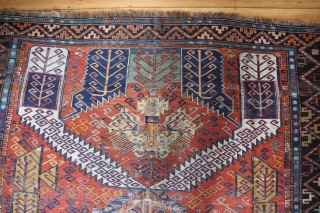 Dragon Sumagh East Caucasus Around 1900
Wool on Wool Age and Wear
Size: 300 x 225 cm                  