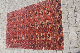 Tekke Turkmenistan Second Half 19TH Century
Wool on Wool Naturalcolor signs of age and wear
Size: 187x116 cm                 