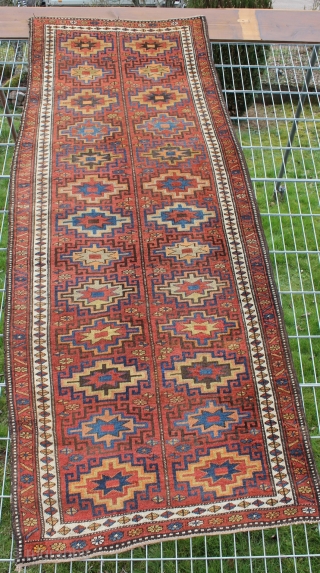 Northwest Persian Kurdish rug, memlingül desing vory good condition
Size: 270x114cm                       