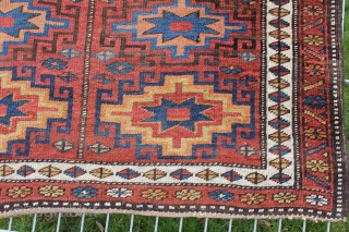 Northwest Persian Kurdish rug, memlingül desing vory good condition
Size: 270x114cm                       