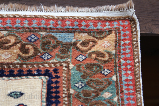 Shirvan prayer rug Caucasus 19th century, very fine knotting beautiful colors,
Very good condition considering its age.
Size: 130x112cm Price: 1550€