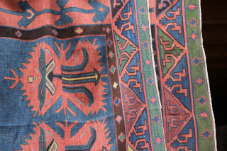 AWAR Kelim Dagestan Caucasus 19th century very good condition.
Size:236x153cm
Price:2600€