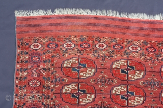 Beautiful Teke antique around 1880
Wool on Wool Naturslcolor, 
Very good condition.
Size: 116x114cm                     