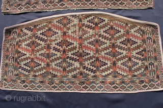   Two Tschaudor? Asmalyk (a few) 
  Wool on Wool r, good condition.
Size: 119x60 -  123x57cm              