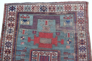  

KARACHOV KAZAK Cazcasus, 18TH  CENTURY
Wool on Wool Naturalcolor,with sigms of age and use wear 
Size: 247x148cm               