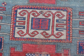  

KARACHOV KAZAK Cazcasus, 18TH  CENTURY
Wool on Wool Naturalcolor,with sigms of age and use wear 
Size: 247x148cm               