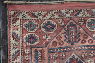 Bergama Western Anatolia End of 19th century, Collor parts corroded.
Size: 209x152cm 
                     