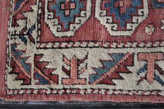 Bergama Western Anatolia End of 19th century, Collor parts corroded.
Size: 209x152cm 
                     