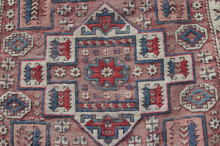 Bergama Western Anatolia End of 19th century, Collor parts corroded.
Size: 209x152cm 
                     