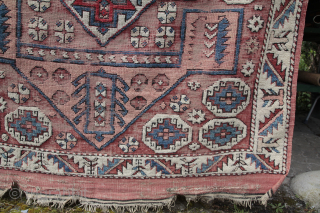 Bergama Western Anatolia End of 19th century, Collor parts corroded.
Size: 209x152cm 
                     