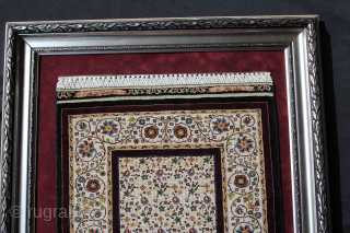 Silk on Silk Türkiye 12x12 mid-20th century Mounted on a frame Very good conditon
Size: 40x30cm
Price: 650€                 