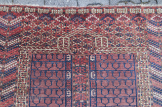 Tekke Engsi 19th century Very good condition
Size: 150x127cm
Price: 1300€                        