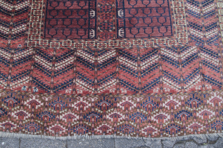 Tekke Engsi 19th century Very good condition
Size: 150x127cm
Price: 1300€                        