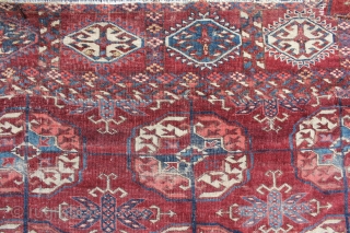 Akhal oasis Tekke around 1800 almost identical copyin book of Elena Tsareva 
Turkmen Carpets page 54 Illustration 28 
with strong signs of use.
Size: 193x188cm         