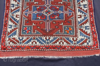 Bergama Western Anatolia around 1920
Wool on Wool Good condition
Size: 130 x 96 cm                    