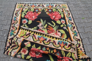 Karabagh Kelim Wool on Wool good condition
size: 250 x 150 cm                      