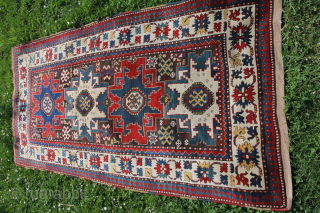Kuba - Leshgi Kasak around 1900 Wool onWool natural color original condition all around
Verygood condition Size: 240x120cm  Price: 2600€ + Post           