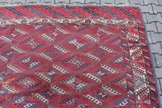 Jomud main carpet, a rare collector's carpet Signs of age and wear

Size: 318x228cm
                    