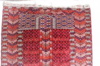 Tekke Engsi Turkmenia First half of the 20th century 
very good condition Size: 200x130cm                   