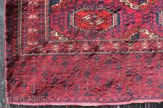 Tekke Tschowal around 1900 very good condition Size: 141x77cm Price: 600€