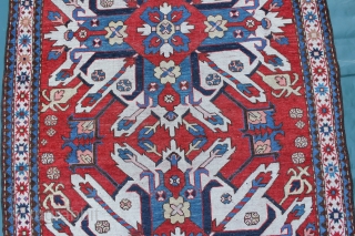 Tschelabert-Karabagh 19th century
good conddition
Size: 220x139cm                            