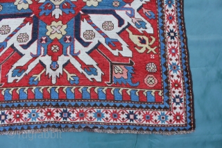 Tschelabert-Karabagh 19th century
good conddition
Size: 220x139cm                            