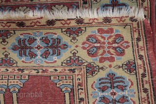 Central Anatolia Ladik evenly thin pile generally good condition
Size: 139x100cm                       