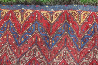 Verneh Aserbaidschan, Wool on Wool Natural color Very good condition
Size: 119x93cm 
PRICE: 250€                    