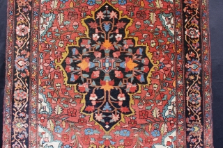 HERIS beautiful natural colors,
Very good condition according to age
Size: 152x105cm                       